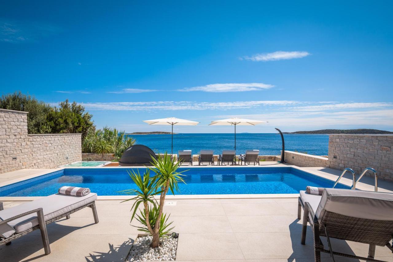 Villa Carisma Island 비스 외부 사진